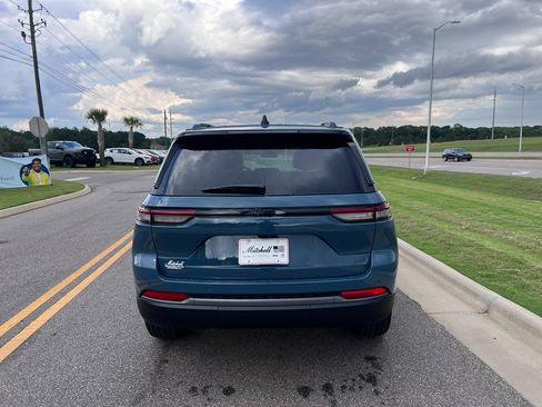 New 2026 Jeep Grand Cherokee Limited w/ Limited Altitude Package RWD image 4