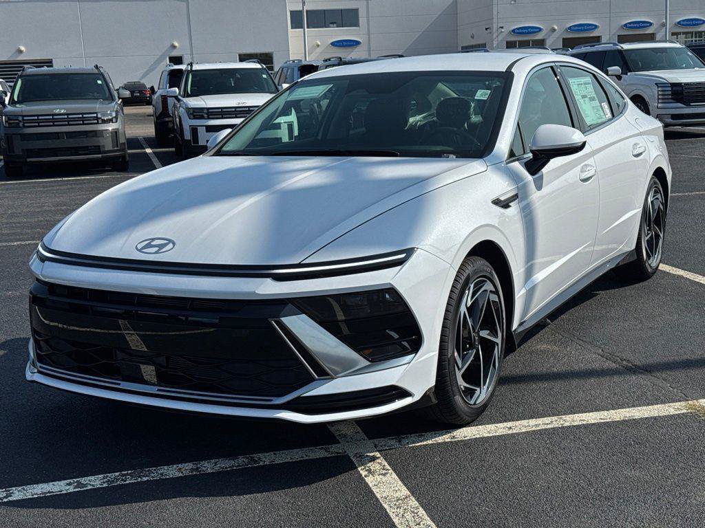 New 2026 Hyundai Sonata SEL FWD image 1