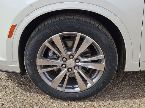 Used 2023 Cadillac XT6 Premium Luxury image 10