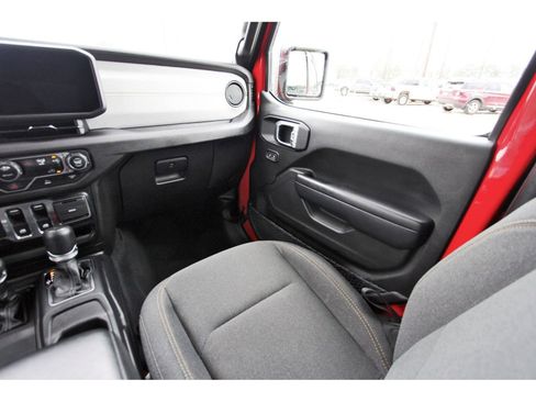 Used 2024 Jeep Wrangler Sport S AWD/4WD image 12