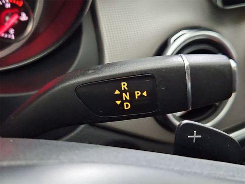 Used 2018 Mercedes-Benz GLA 250 4MATIC image 34