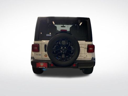 Used 2023 Jeep Wrangler Unlimited Sahara AWD/4WD image 20