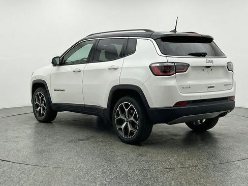Used 2025 Jeep Compass Limited AWD/4WD image 5
