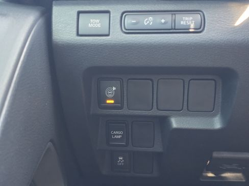 Certified 2022 Nissan Frontier SV w/ Technology Package RWD image 24