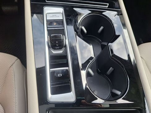 New 2026 Volkswagen Atlas SE image 18