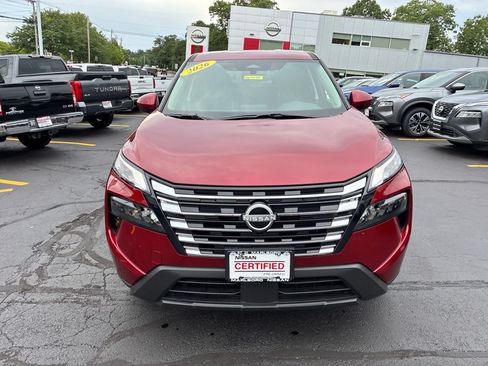 Certified 2026 Nissan Rogue SV AWD/4WD image 2