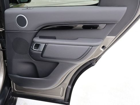 Certified 2025 Land Rover Discovery S AWD/4WD image 15