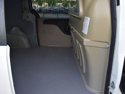 Used 2013 RAM C/V Tradesman image 20