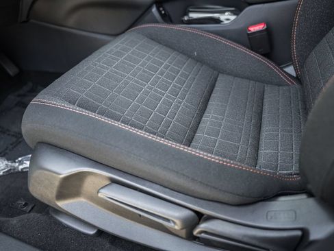 Certified 2025 Honda HR-V Sport image 31