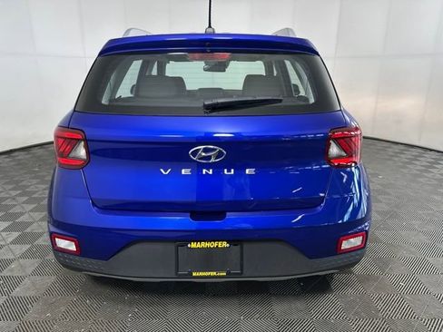 Used 2023 Hyundai Venue SEL image 4