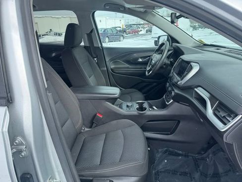 Used 2022 GMC Terrain SLE w/ Driver Convenience Package image 17