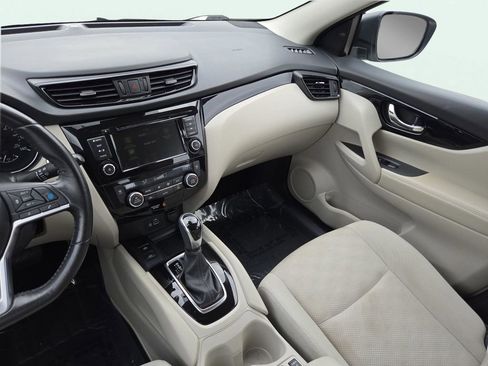 Used 2019 Nissan Rogue Sport SV w/ Technology Package image 21