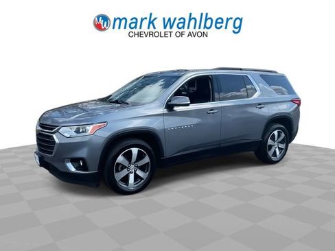 Certified 2019 Chevrolet Traverse LT w/ LT Premium Package AWD/4WD image 4