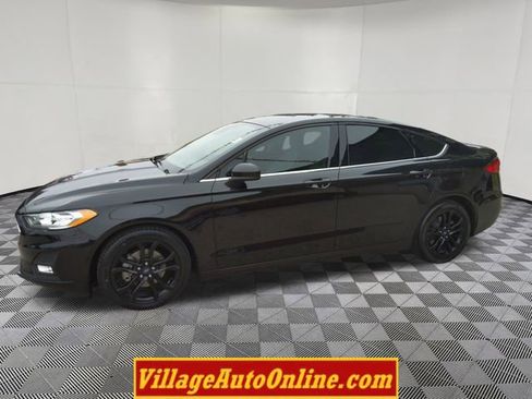 Used 2019 Ford Fusion SE w/ Equipment Group 151A image 9