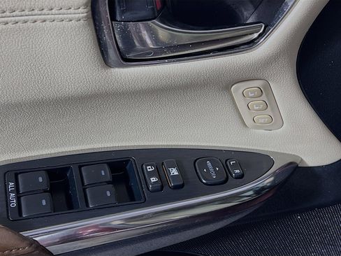 Used 2013 Toyota Avalon XLE Touring FWD image 17