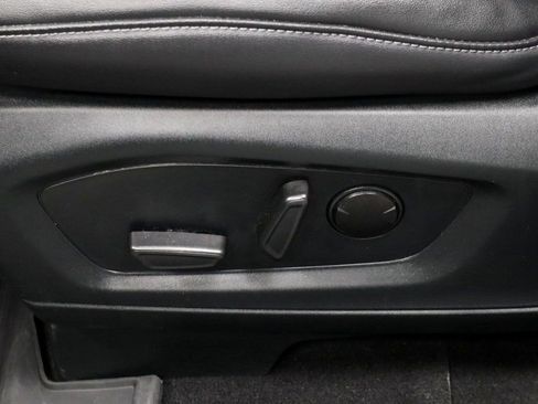 Certified 2023 Ford Explorer XLT w/ Equipment Group 202A image 31