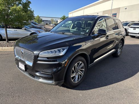 Used 2020 Lincoln Aviator AWD image 3