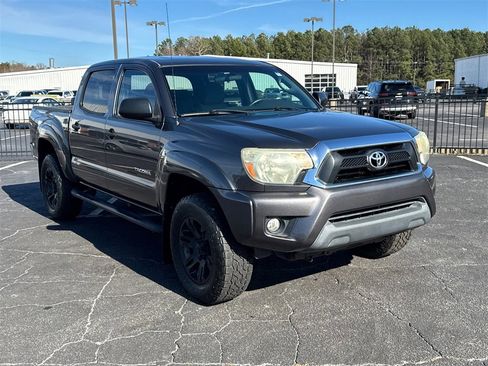 Used 2015 Toyota Tacoma PreRunner image 4