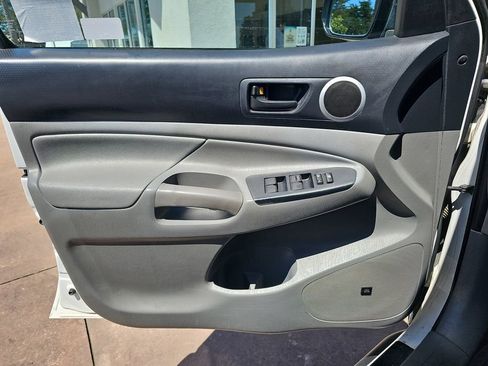 Used 2014 Toyota Tacoma 4x4 Double Cab w/ TRD Sport Package image 25