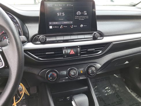 Used 2024 Kia Forte LXS image 19