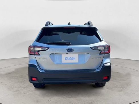 Used 2025 Subaru Outback Premium AWD/4WD image 6