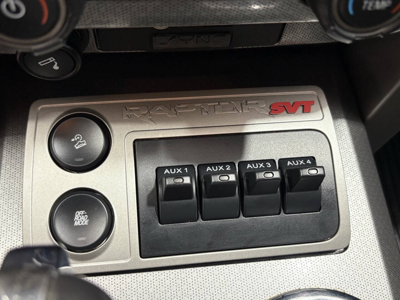 Used 2011 Ford F150 Raptor w/ Raptor Luxury Pkg AWD/4WD image 21