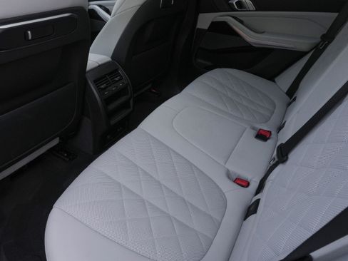 Used 2024 BMW X5 xDrive40i AWD/4WD image 35