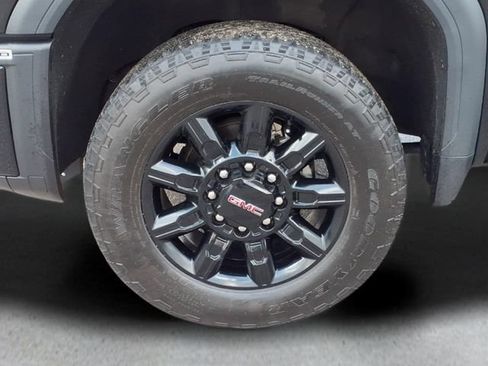 Used 2024 GMC Sierra 2500 AT4 w/ AT4 Premium Plus Package AWD/4WD image 10