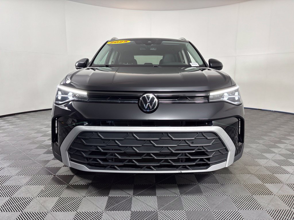 Used 2025 Volkswagen Taos SE FWD image 20