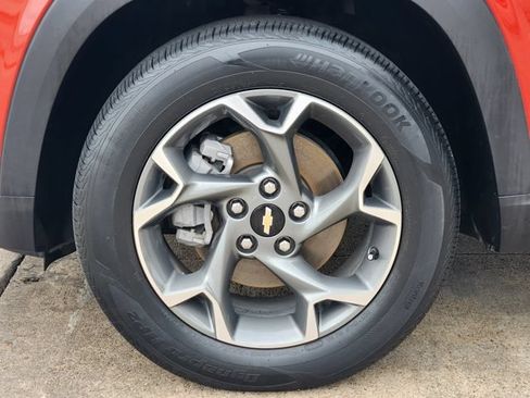 Used 2024 Chevrolet Trax LT w/ Driver Confidence Package FWD image 10