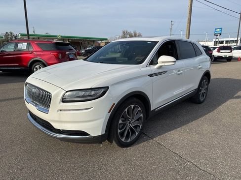 Used 2023 Lincoln Nautilus Reserve image 1