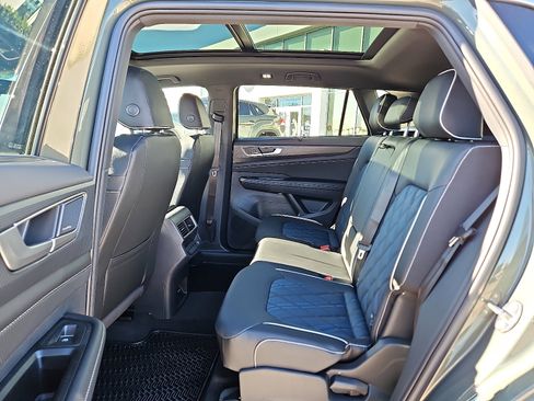 New 2026 Volkswagen Atlas Cross Sport SEL Premium R-Line image 9