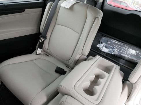 Certified 2026 Honda Odyssey EX-L image 12