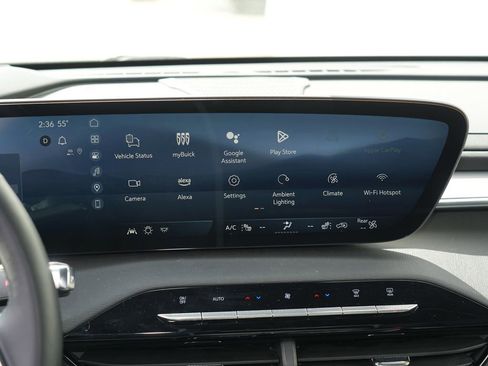 Used 2025 Buick Enclave Preferred AWD/4WD image 22