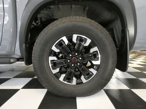 Used 2023 Nissan Frontier PRO-4X w/ Pro Convenience Package image 8