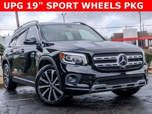 Used 2022 Mercedes-Benz GLB 250 w/ Premium Package Lite image 3