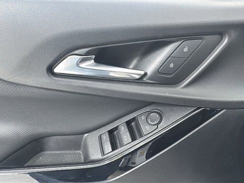 Used 2025 Chevrolet Equinox LT image 19