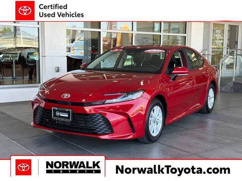 Certified 2026 Toyota Camry LE FWD image 1