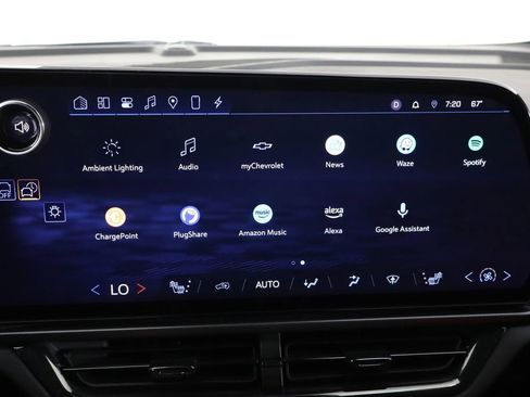 Used 2024 Chevrolet Equinox EV RS w/ LPO, All-Weather Mat Package image 32