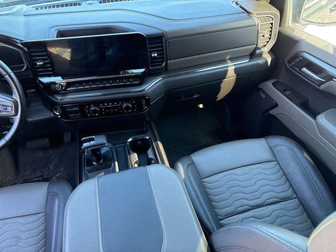 Used 2025 Chevrolet Silverado 1500 ZR2 image 20