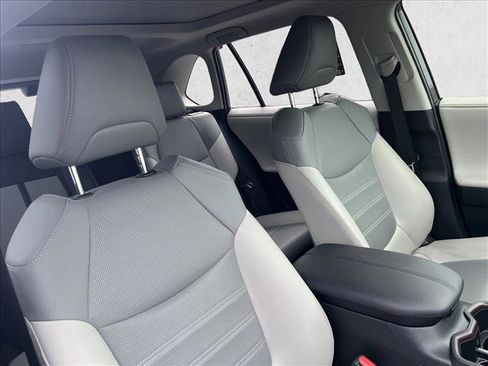 Used 2024 Toyota RAV4 Limited image 24