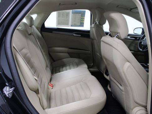 Used 2014 Ford Fusion SE FWD image 28