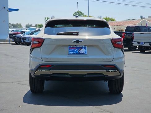New 2026 Chevrolet Trax ACTIV w/ Driver Confidence Package FWD image 5
