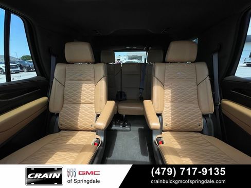 Used 2024 Cadillac Escalade Sport w/ LPO, ONYX Package AWD/4WD image 29