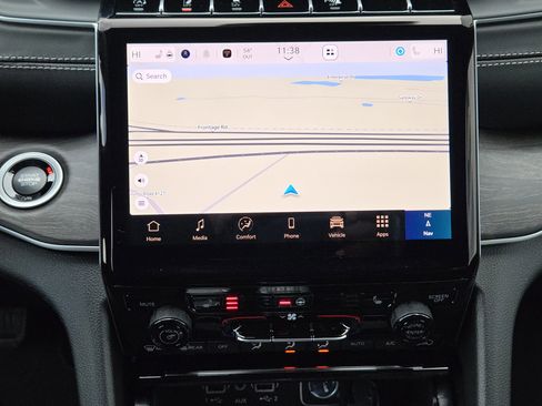 New 2025 Jeep Grand Cherokee Limited w/ Black Appearance Package image 14