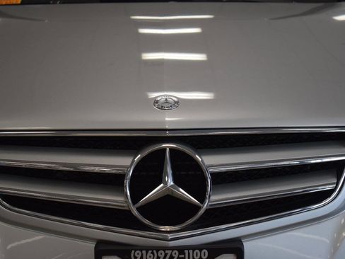 Used 2011 Mercedes-Benz E 550 Coupe image 9