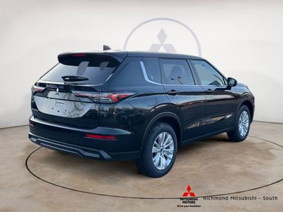 New 2026 Mitsubishi Outlander ES