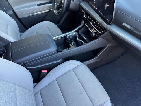Used 2025 Chevrolet Traverse LT AWD/4WD image 18