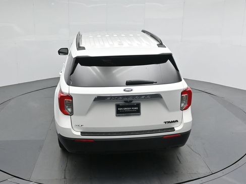 Certified 2024 Ford Explorer XLT RWD image 38