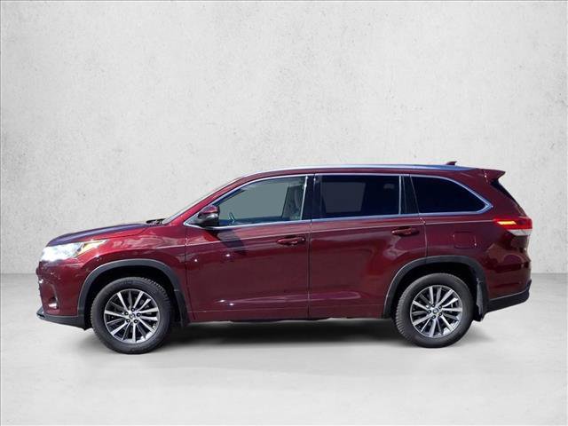 Used 2018 Toyota Highlander XLE AWD/4WD image 6